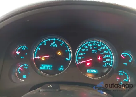 2012 Chevrolet Suburban 1500 Lt z USA, uszkodzony, nr VIN 1GNSKJE76CR293988